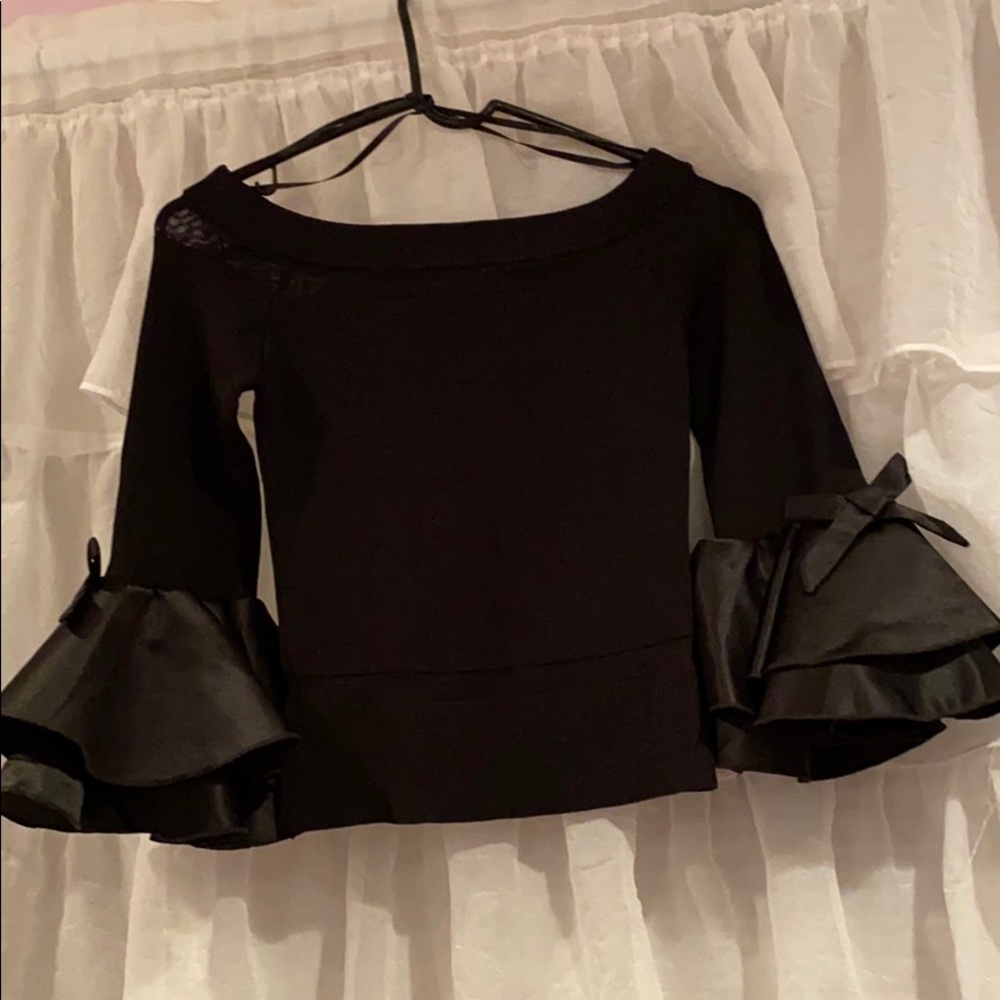 Black Puffy Sleeve Shirt